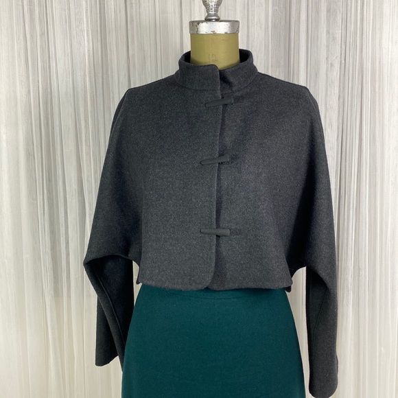 Giorgio Armani Jackets & Blazers - Giorgio Armani blazer!